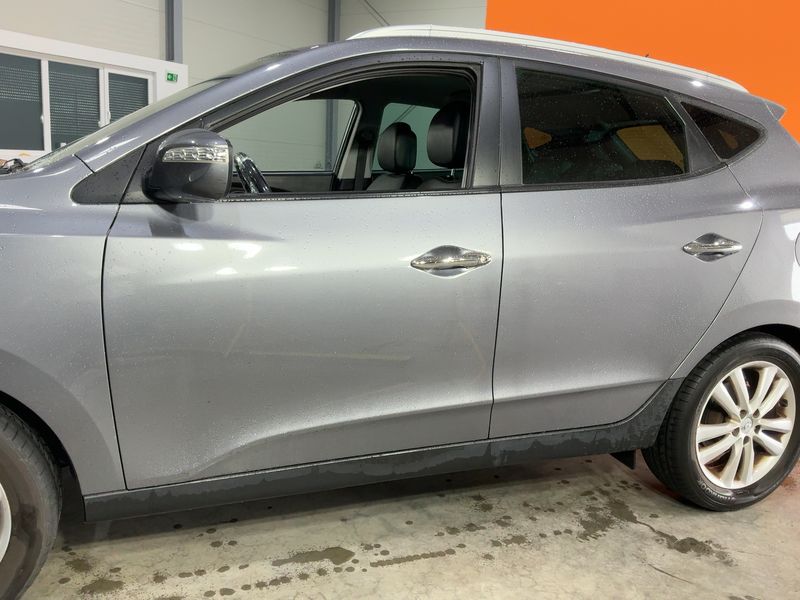 Hyundai ix35 2.0 CRDi Premium AWD — zdjęcie 4