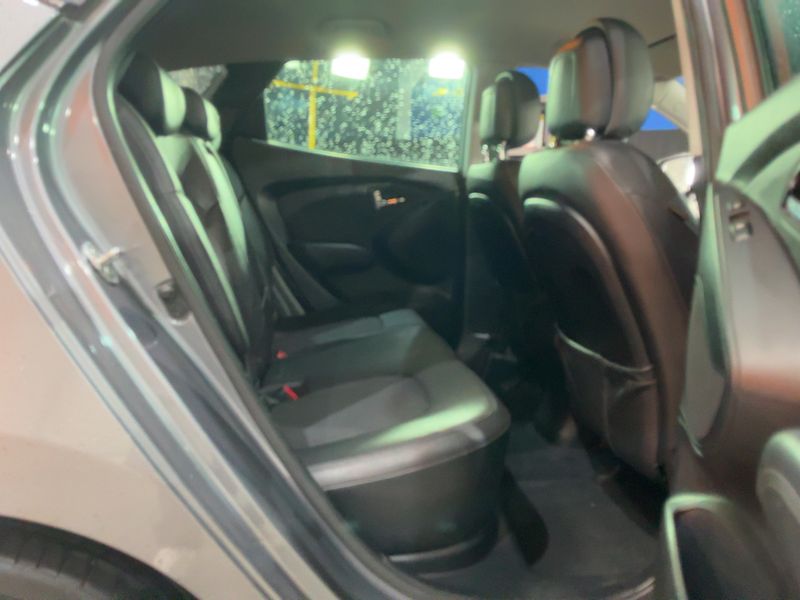 Hyundai ix35 2.0 CRDi Premium AWD — zdjęcie 14