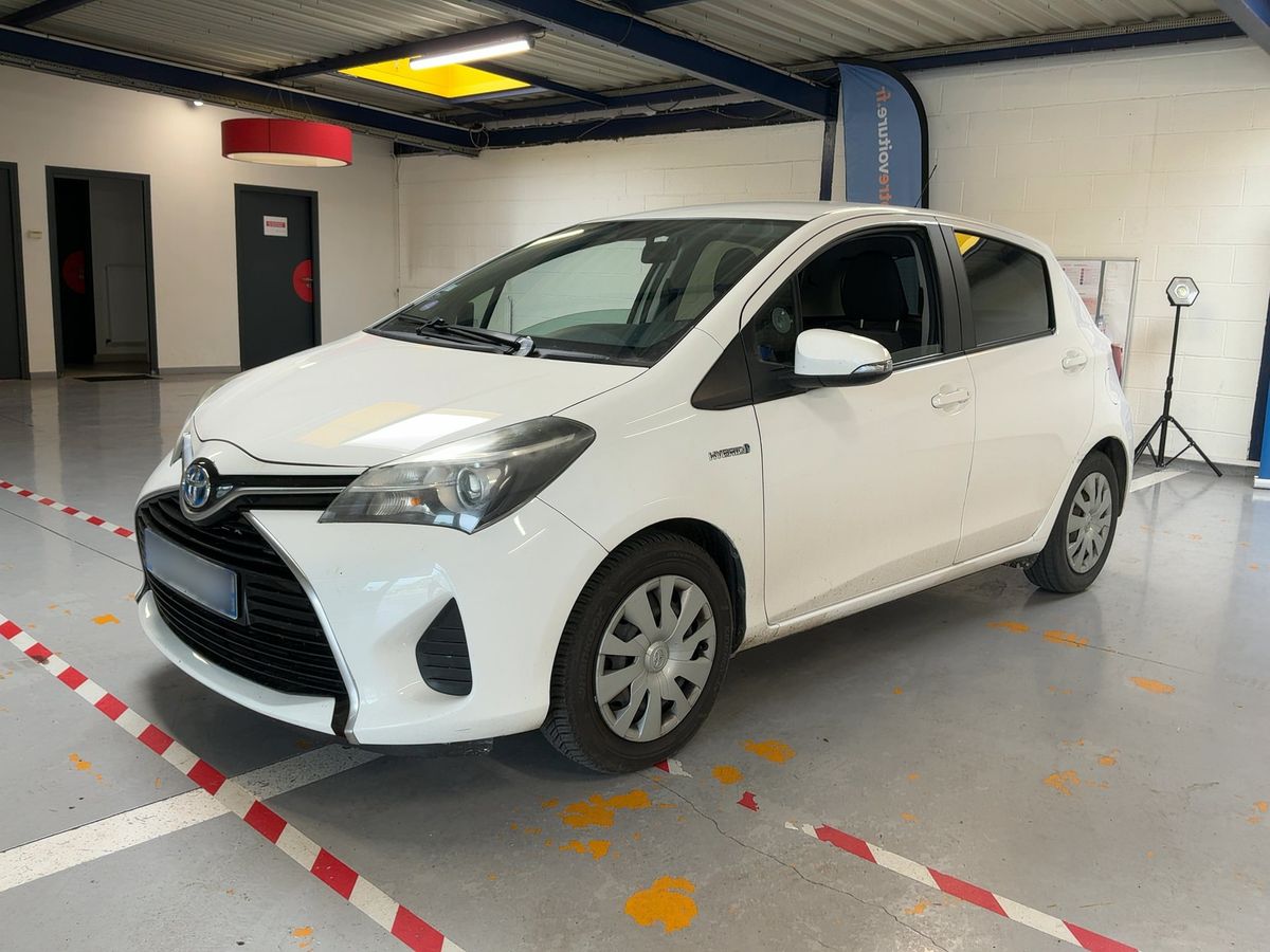 Toyota Yaris 2016 — photo 1