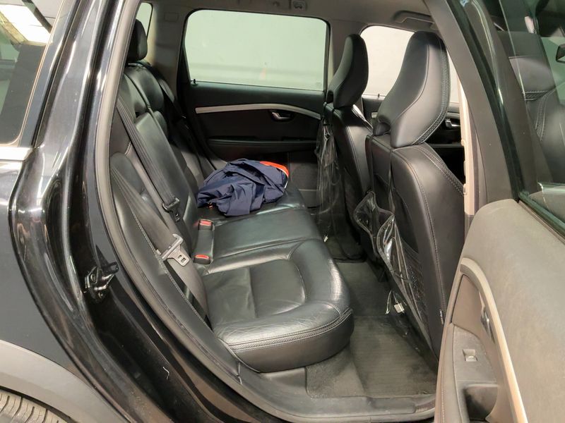 Volvo XC70 2.4 D4 Momentum AWD — zdjęcie 14