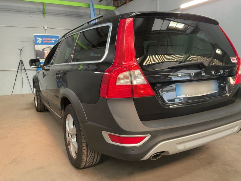 Volvo XC70 2.4 D4 Momentum AWD — zdjęcie 3