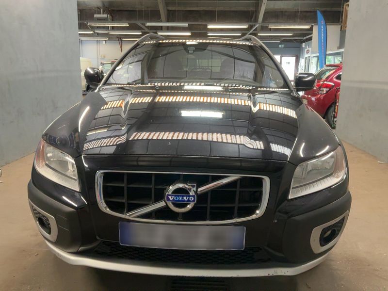 Volvo XC70 2.4 D4 Momentum AWD — zdjęcie 9