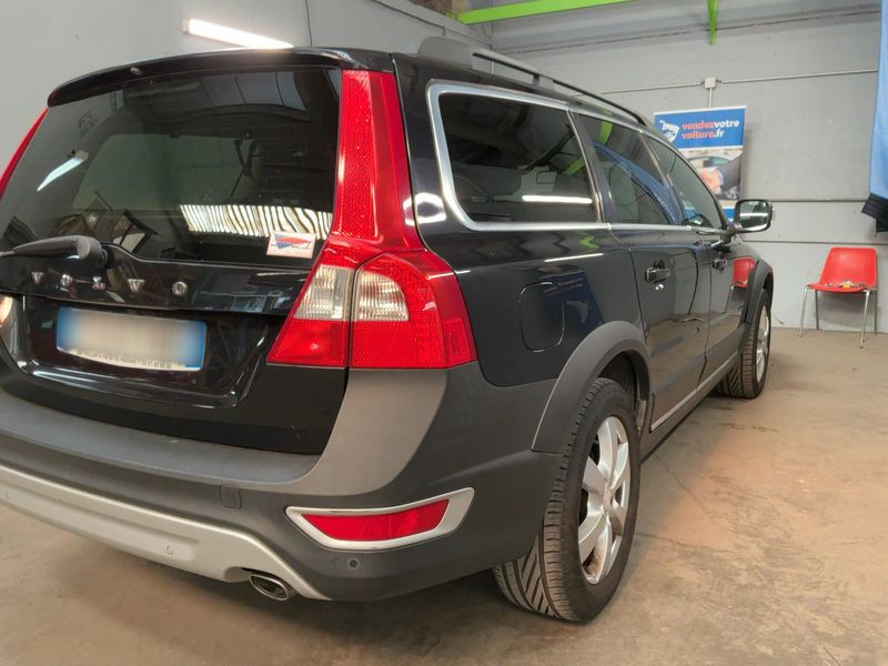 Volvo XC70 2.4 D4 Momentum AWD — zdjęcie 6