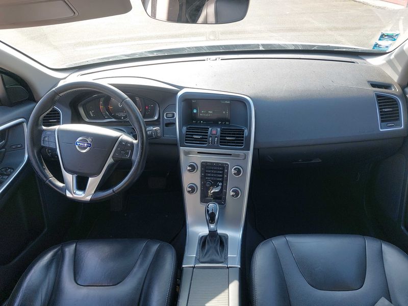 Volvo XC60 2.0 D3 Summum 2016 – снимка 11