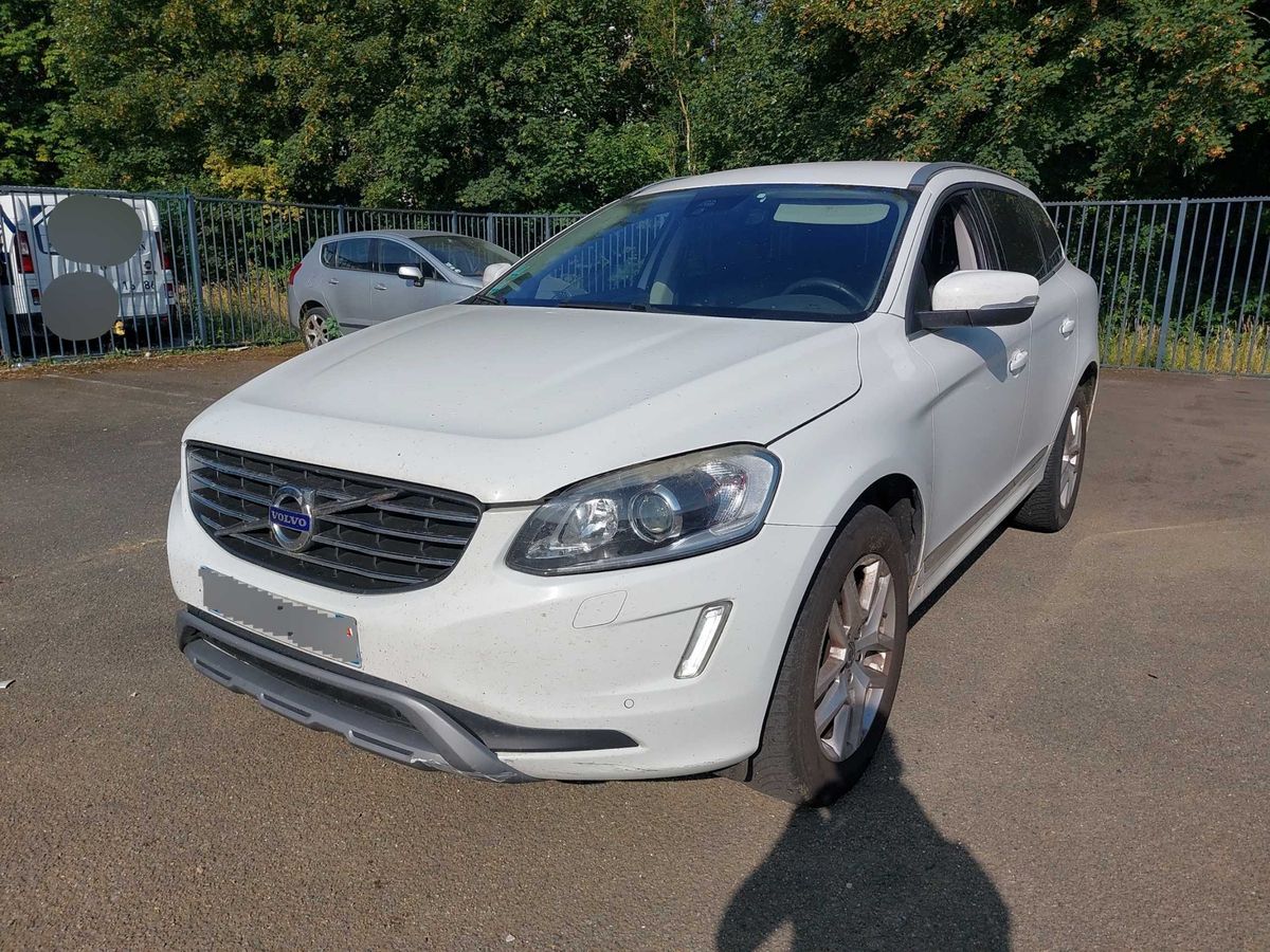 Volvo XC60 2016 — photo 1