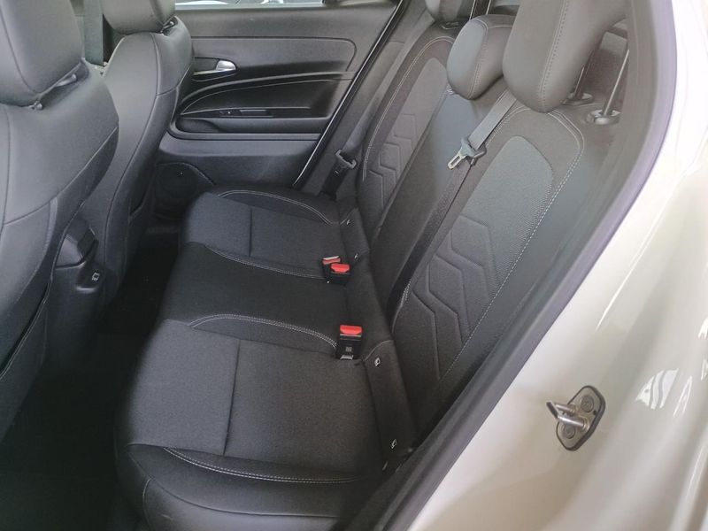 Jeep Avenger 1.2 T-GDI Altitude — zdjęcie 8