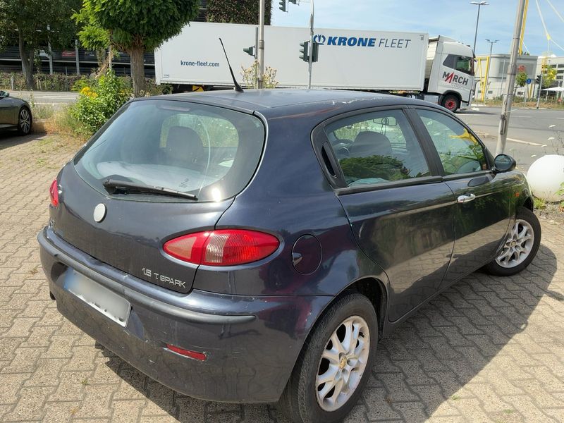 Alfa Romeo Alfa 147 1.6 T.Spark Distinctive — zdjęcie 6
