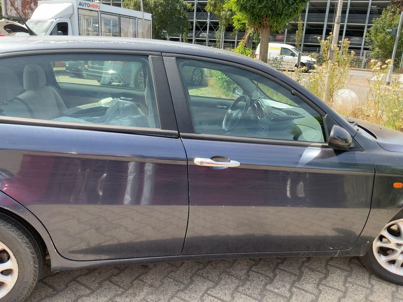Alfa Romeo Alfa 147 1.6 T.Spark Distinctive — zdjęcie 7
