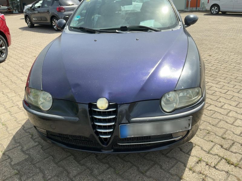 Alfa Romeo Alfa 147 1.6 T.Spark Distinctive — zdjęcie 9