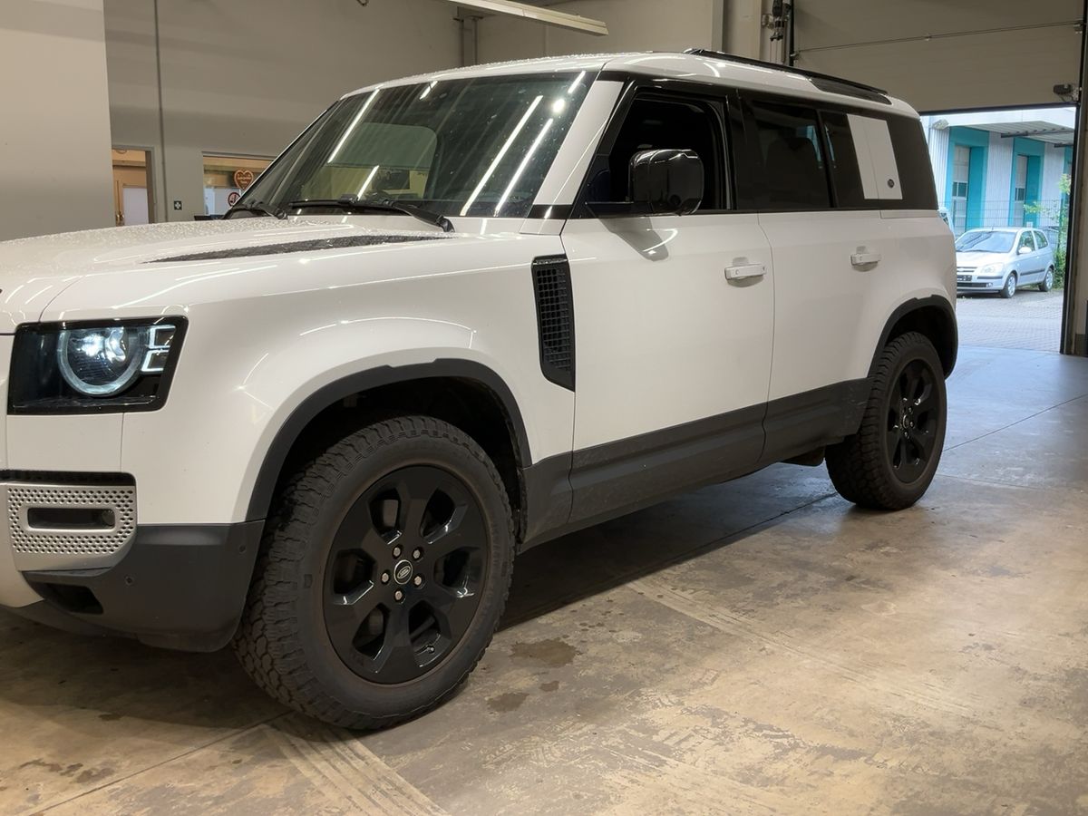 Land Rover Defender D240 110 SE