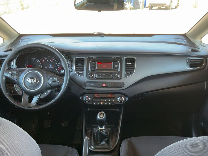 Kia Carens 1.7 CRDi Concept — zdjęcie 12