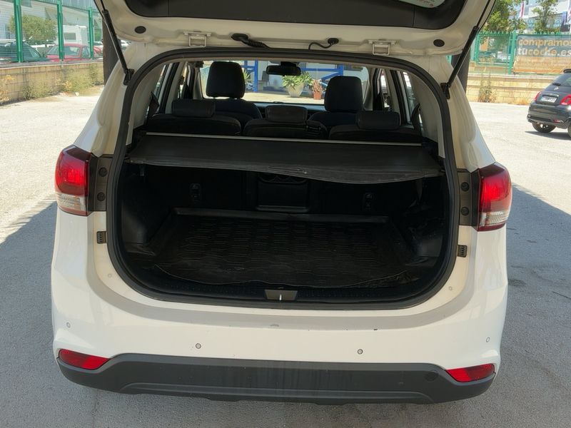 Kia Carens 1.7 CRDi Concept — zdjęcie 10