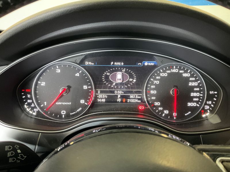 Audi A6 Allroad 3.0 V6 TDI — zdjęcie 13