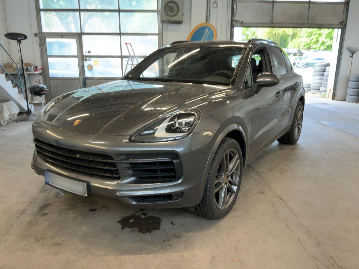 Porsche Cayenne 2021 — photo 1