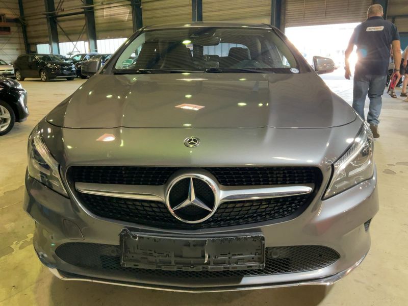 Mercedes-Benz CLA-Klasse CLA 180 Urban — zdjęcie 9