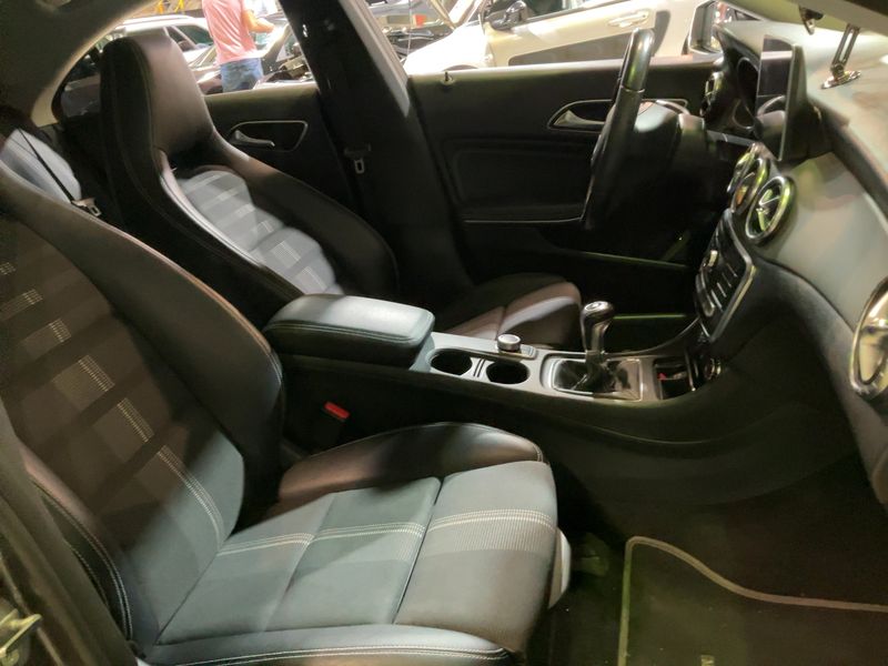 Mercedes-Benz CLA-Klasse CLA 180 Urban — zdjęcie 11
