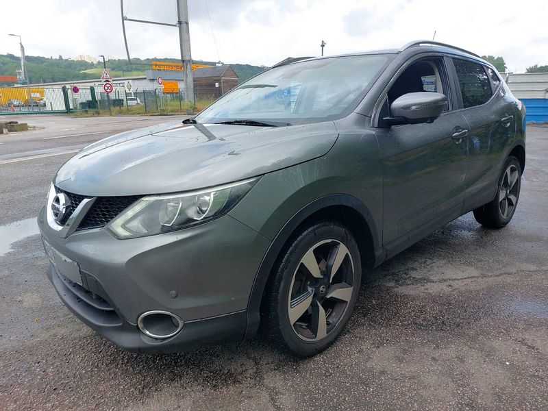 Nissan Qashqai 1.2 N-Connecta — zdjęcie 2