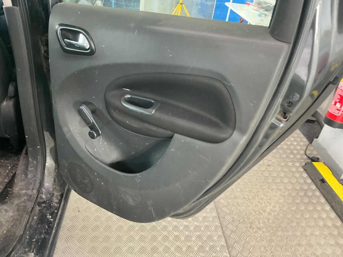 Citroen C3 2016 — photo 35