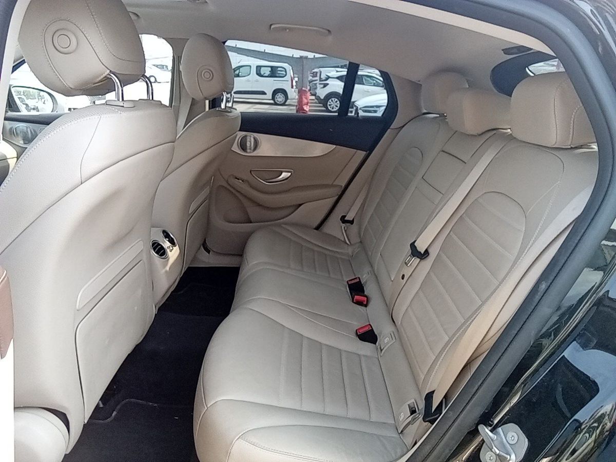Mercedes-Benz GLC-Klasse GLC 220 d 4Matic AMG Line