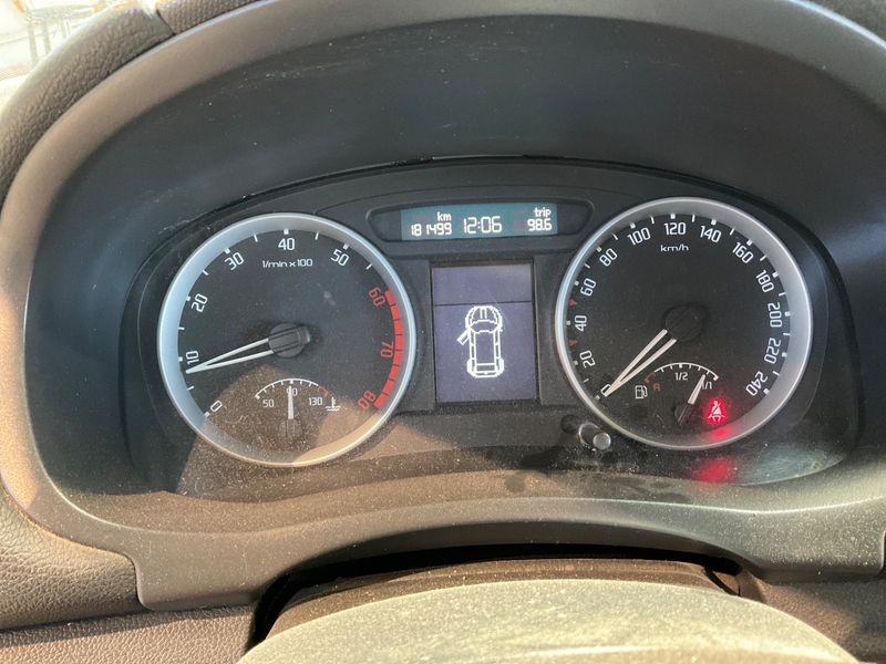 Skoda Fabia 1.4 Elegance — zdjęcie 4