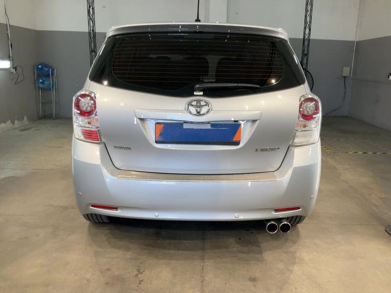 Toyota Verso 1.8 Executive — zdjęcie 5
