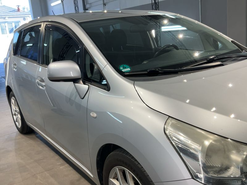 Toyota Verso 1.8 Executive — zdjęcie 8