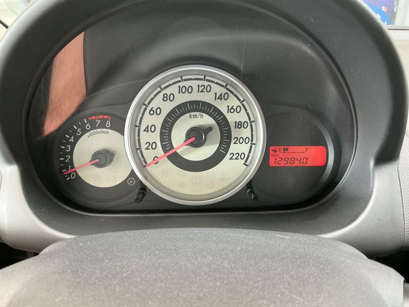 Mazda 2 1.3 Independence — zdjęcie 4