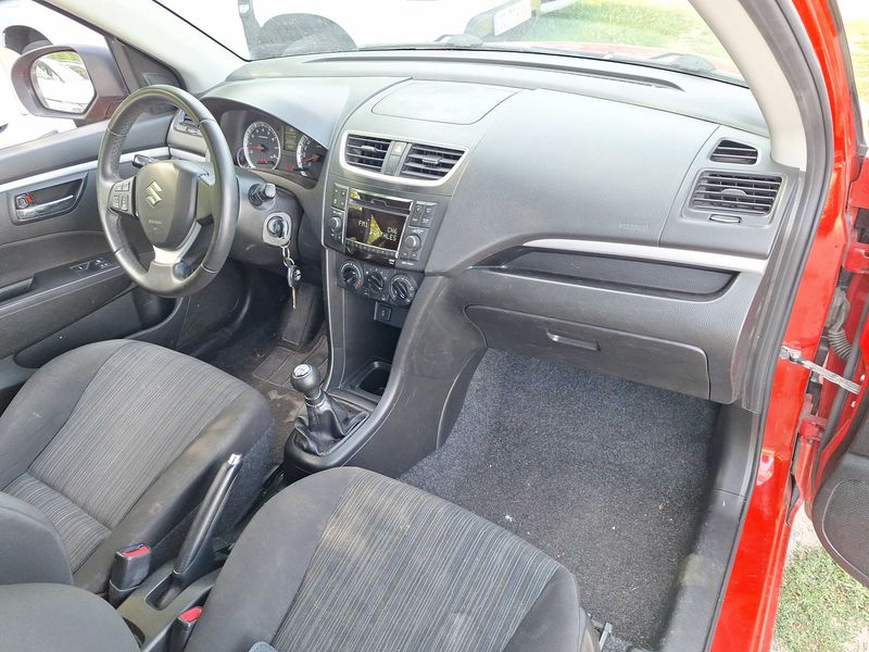 Suzuki Swift 1.2 GL — zdjęcie 11