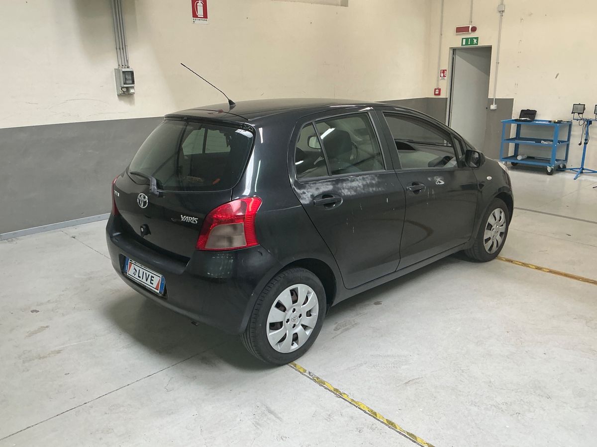 Toyota Yaris 1.0 VVT-i