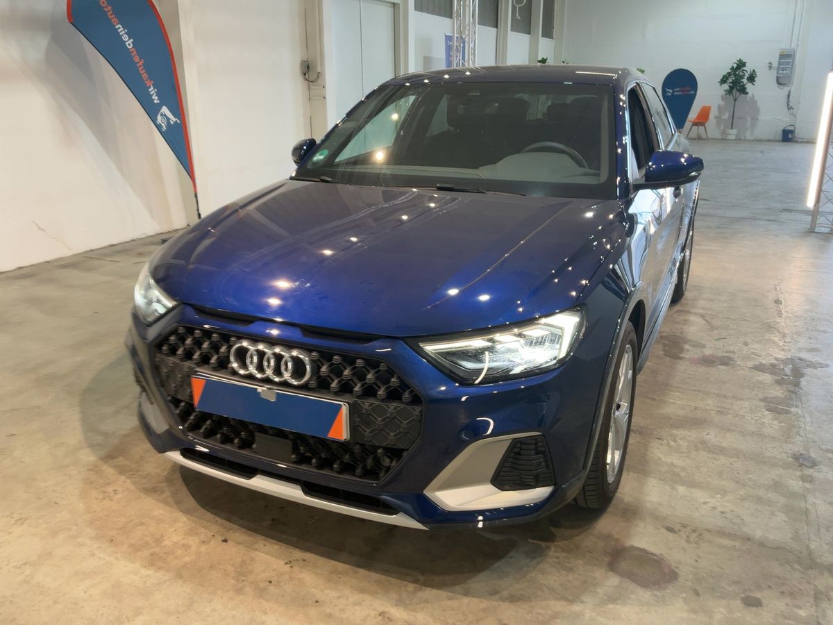 Audi A1 2025 — photo 1