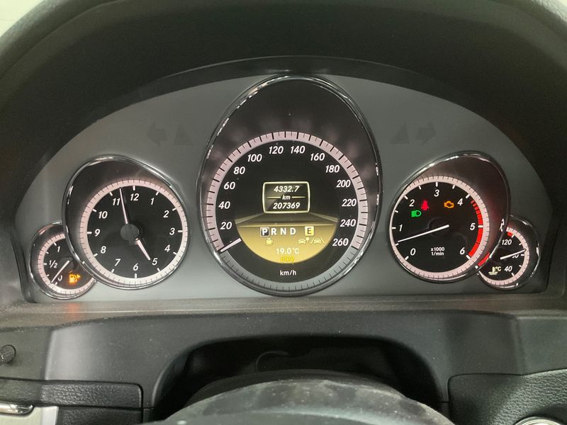 Mercedes-Benz E-Klasse E 350 CDI BlueEfficiency Avantgarde — zdjęcie 13