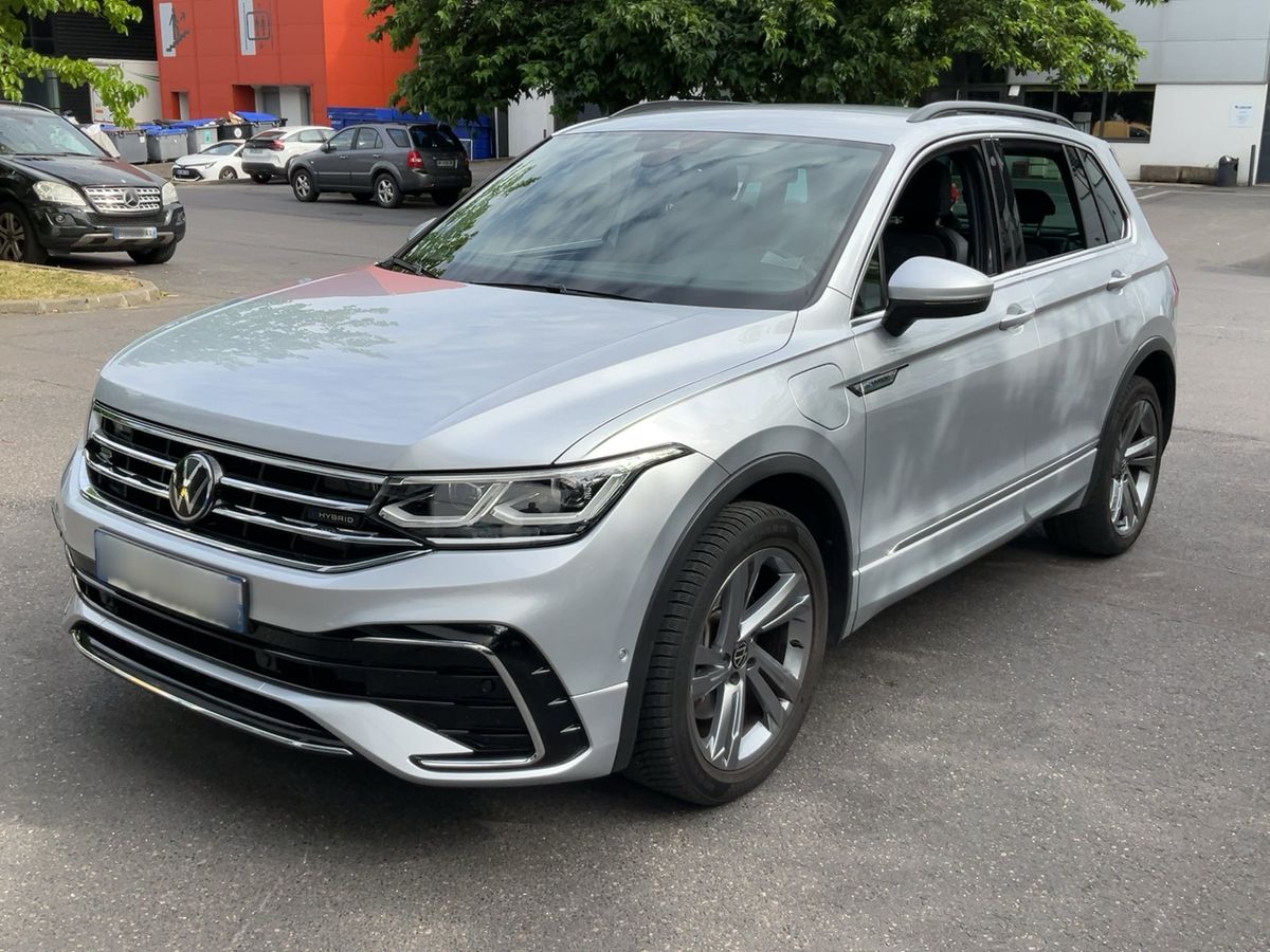 Volkswagen Tiguan 2022 — photo 1