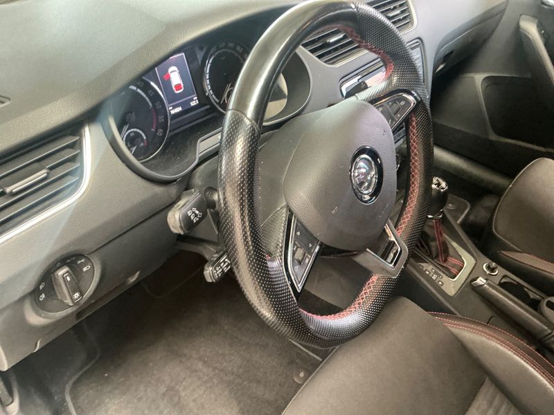 Skoda Octavia 2.0 TDI RS 2017 – снимка 30
