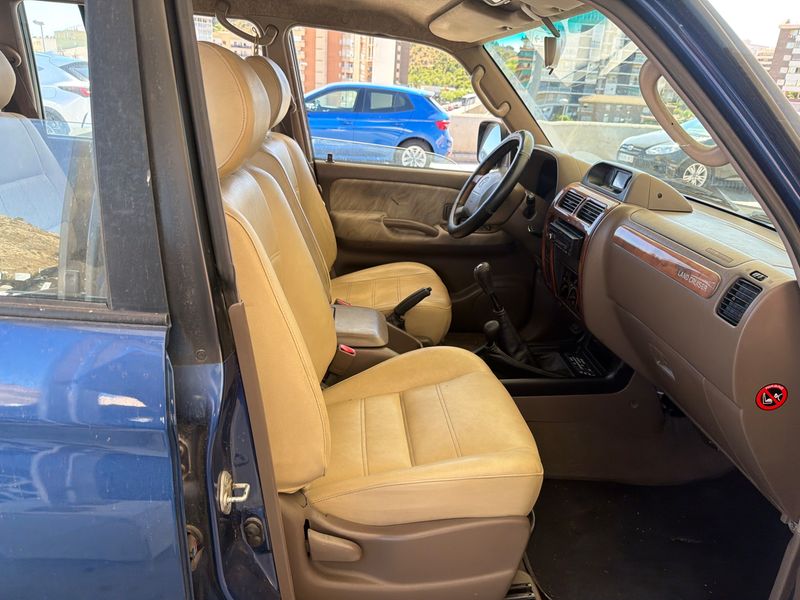 Toyota Land Cruiser 3.0 D-4D VXL — zdjęcie 11