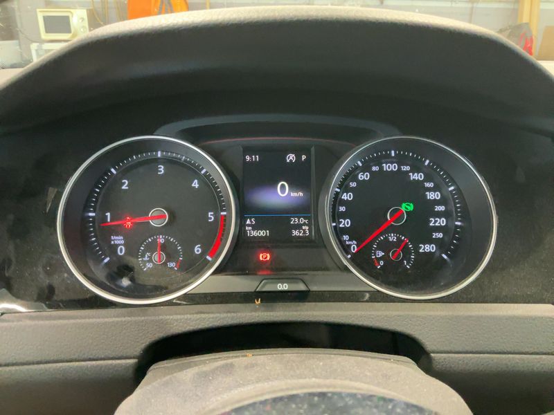 Volkswagen Golf VII 2.0 TDI GTD BlueMotion Tech 2018 – снимка 19
