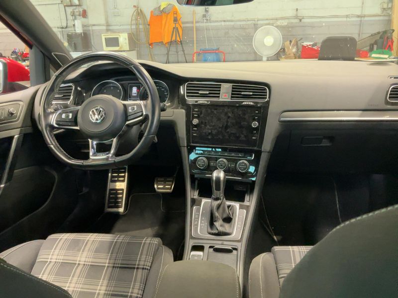 Volkswagen Golf VII 2.0 TDI GTD BlueMotion Tech 2018 – снимка 18