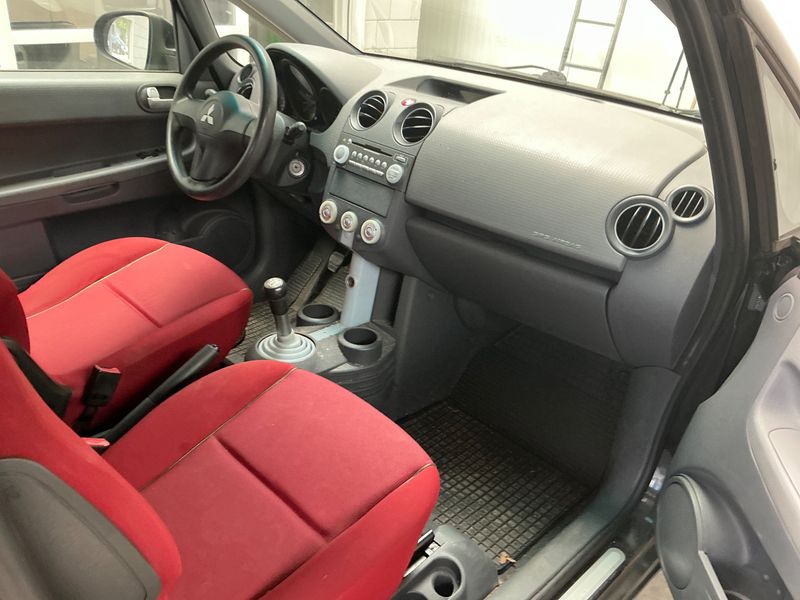 Mitsubishi Colt 1.3 Invite — zdjęcie 3