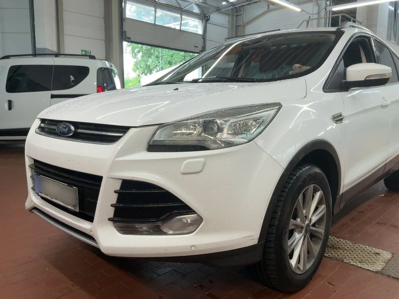 Ford Kuga 2.0 TDCi Titanium — zdjęcie 2