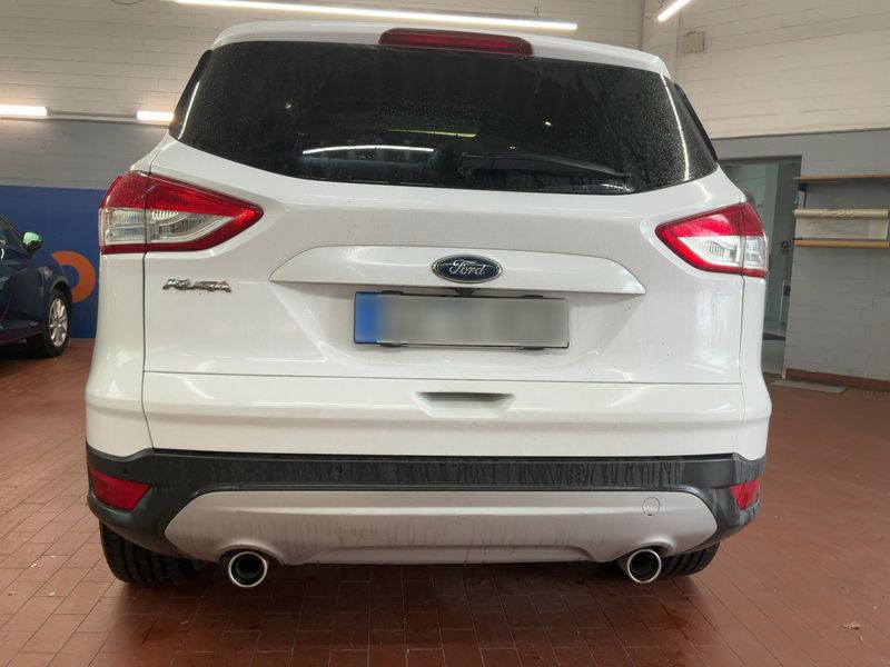 Ford Kuga 2.0 TDCi Titanium — zdjęcie 5