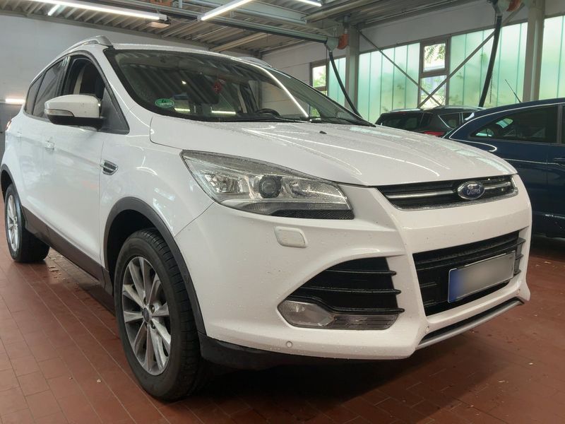 Ford Kuga 2.0 TDCi Titanium — zdjęcie 8