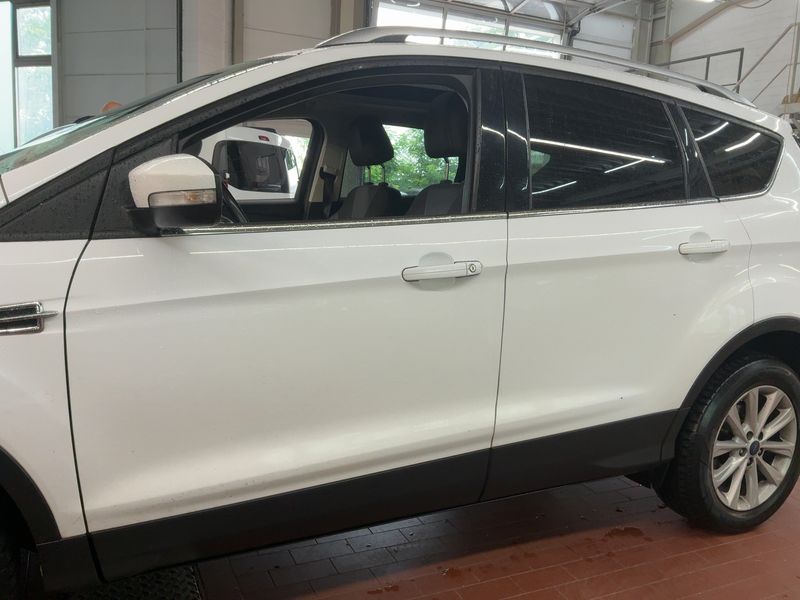 Ford Kuga 2.0 TDCi Titanium — zdjęcie 4