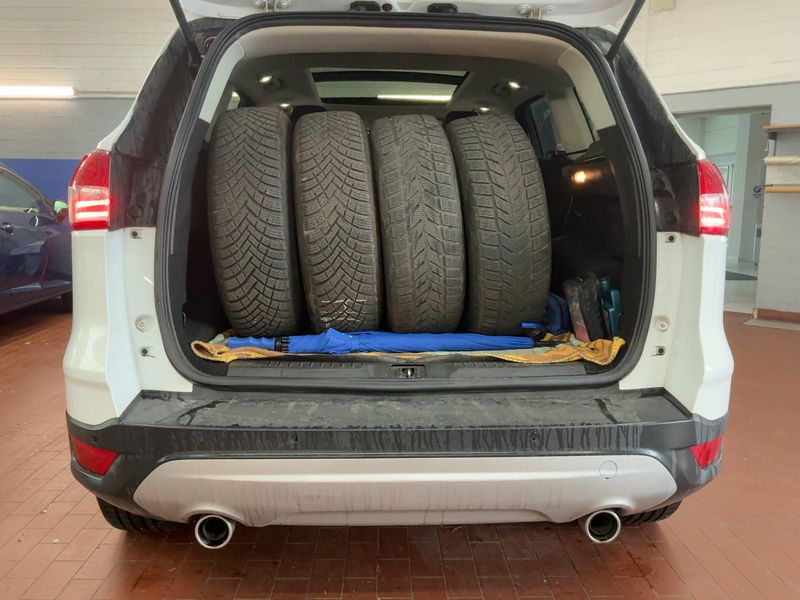 Ford Kuga 2.0 TDCi Titanium — zdjęcie 10