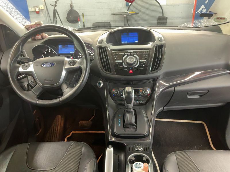 Ford Kuga 2.0 TDCi Titanium — zdjęcie 12