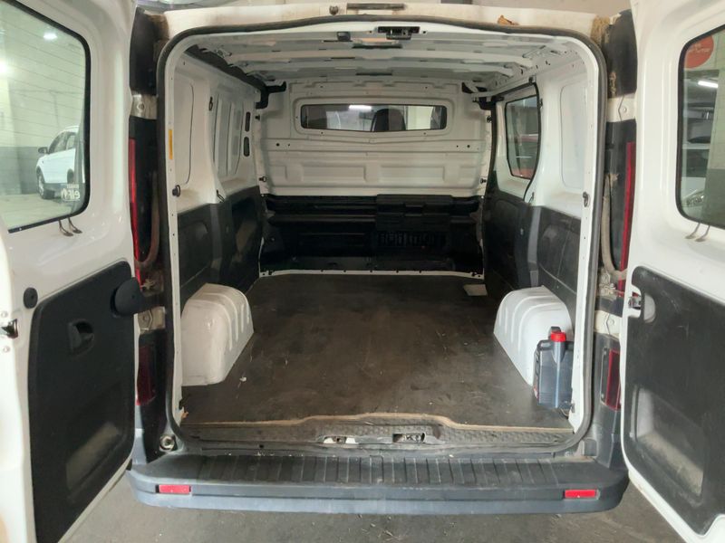 Renault Trafic 1.6 dCi L1H1 2,7t — zdjęcie 10