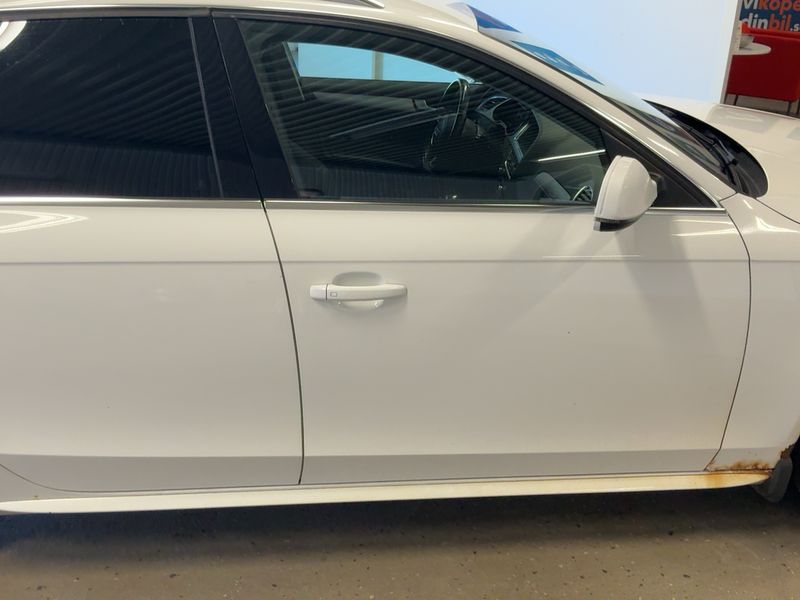 Audi A4 2.0 TDI quattro Attraction 2013 – снимка 10