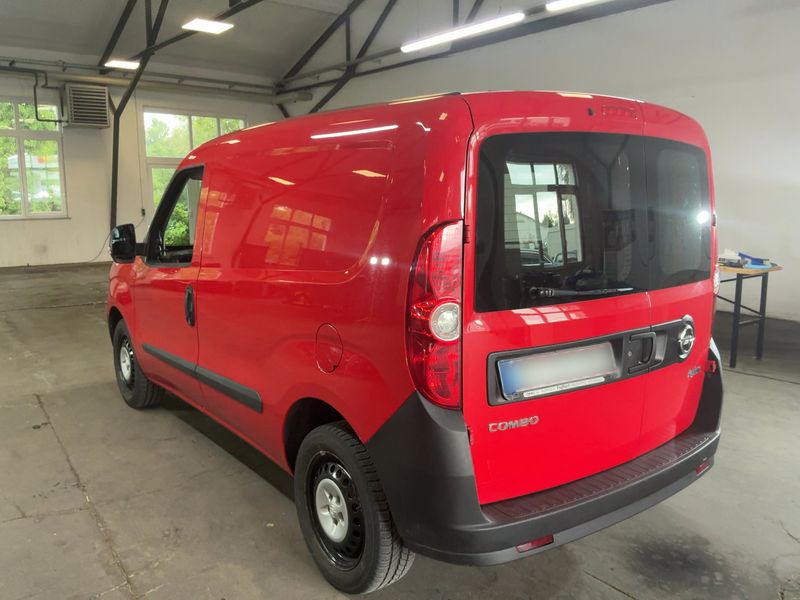 Opel Combo 1.4 Kasten L1H1 2,2t — zdjęcie 3