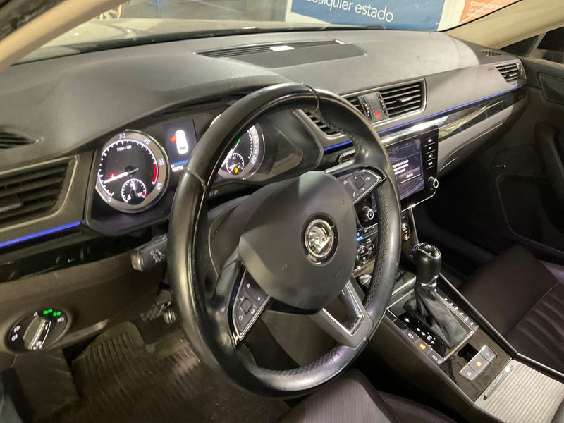 Skoda Superb 2.0 TDI Laurin & Klement 2018 – снимка 22