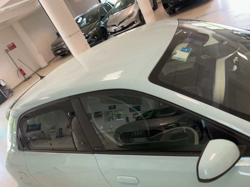 Renault Twingo electric drive 60 kW Zen Electric 2021 – снимка 13