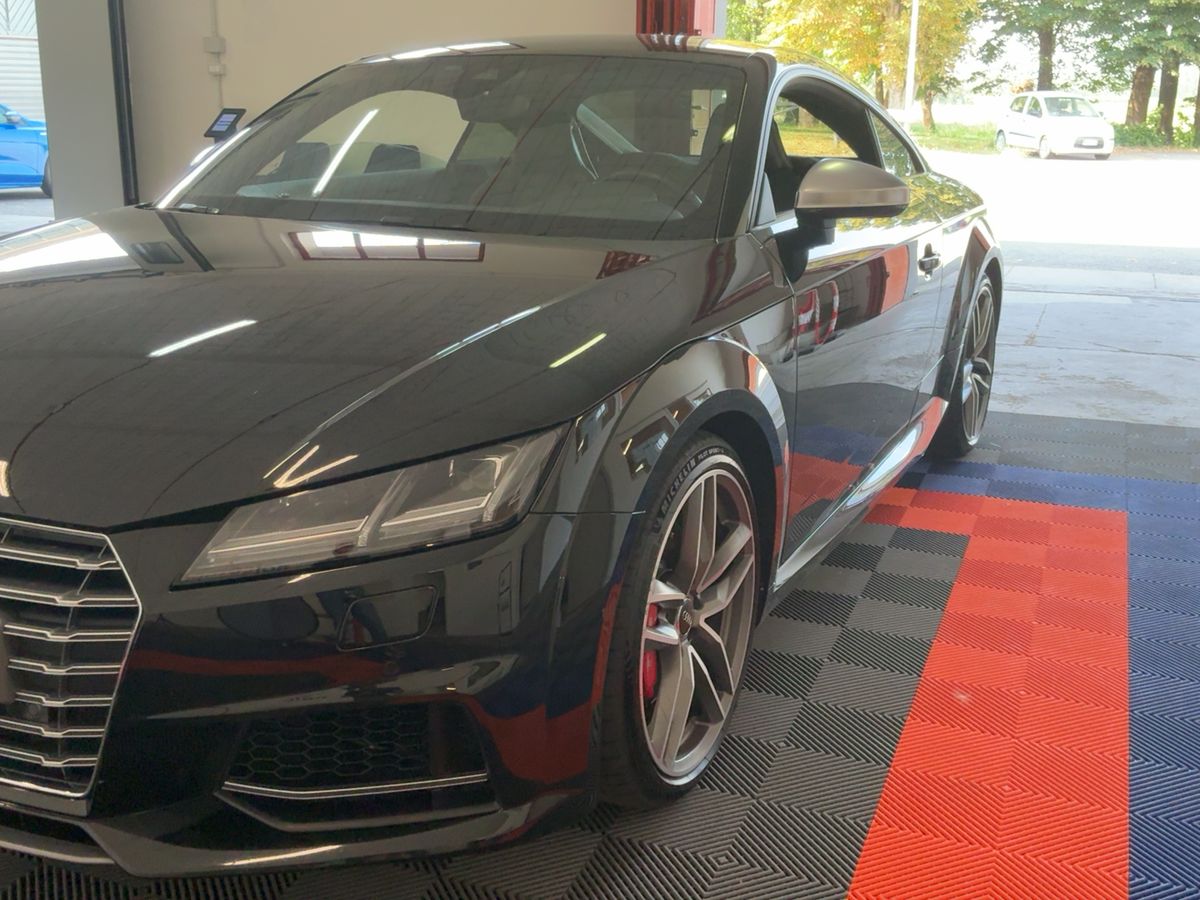 Audi TTS 2.0 TFSI quattro Coupe