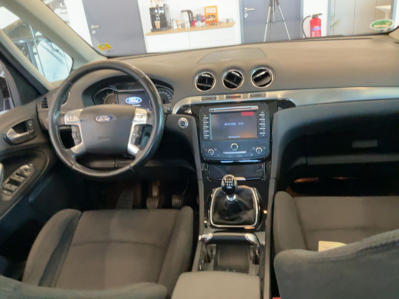 Ford Galaxy 1.6 TDCi Titanium — zdjęcie 12